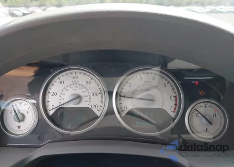 2010 Chrysler Town & Country Touring из США, поврежденный, VIN 2A4RR5DX8AR334053